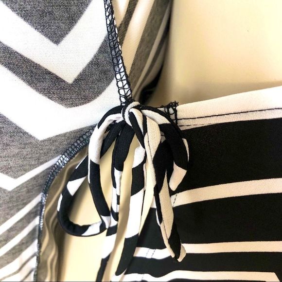 Halo Black & White Wrap Dress, Size M - Picture 3 of 5